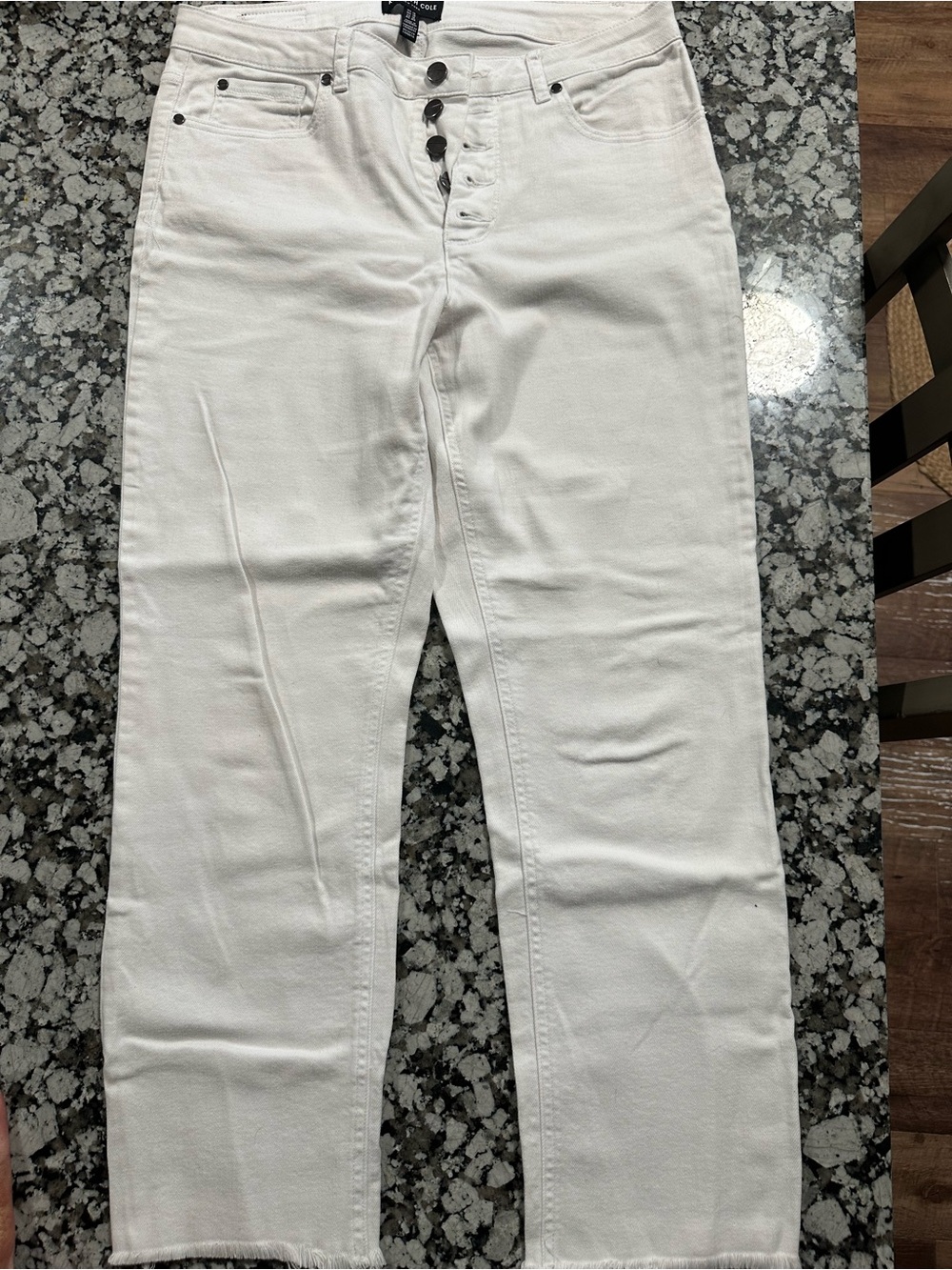 Kenneth Cole women’s  white Button-Fly Jeans size 10